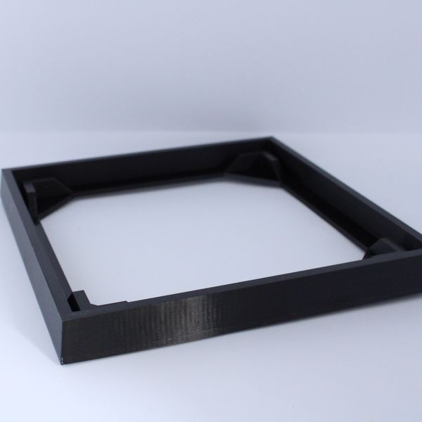Socle inférieur pour support RC